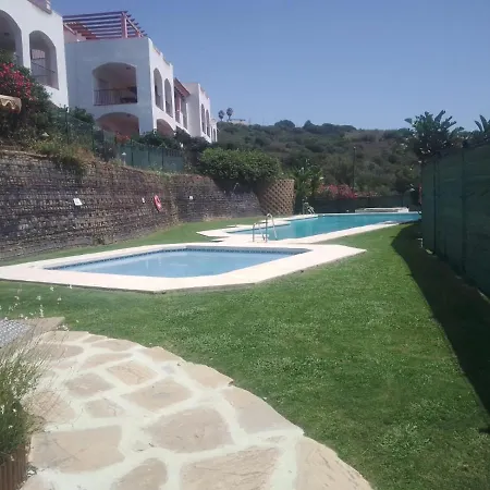 Familiar Con Jardin Y Terraza Privada