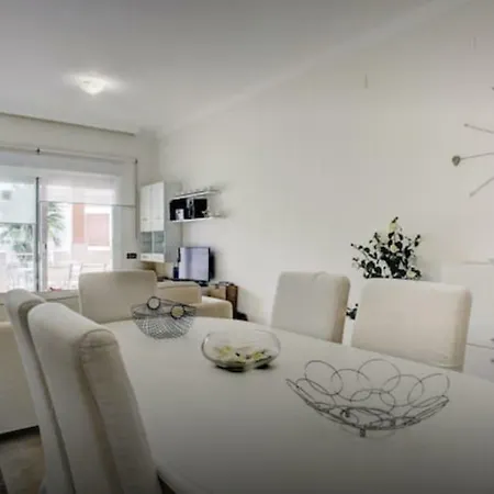 Familiar Con Jardin Y Terraza Privada Alcaidesa